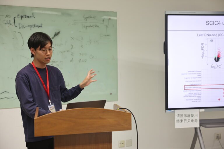 Read more about the article Yoshiharu Mimata参加第四届北京大学现代农学博士生论坛并做题为“Discovery of a dual phytohormone-mimicking bioactive compound that enhances plant stress tolerance”的报告