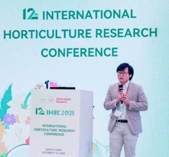 2025年10月11日，叶文秀参加第十二届国际园艺研究大会并做题为“Super Pangenome of Vitis Empowers Identification of Downy Mildew Resistance Genes for Grapevine Improvement”的报告