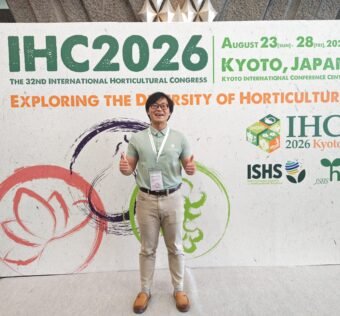 2026年8月27日，叶文秀应邀参加“第32界国际园艺大会”，并作题为“Latest understanding of grapevine resistance mechanism against downy mildew”的报告